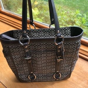 Authentic COACH medium purse